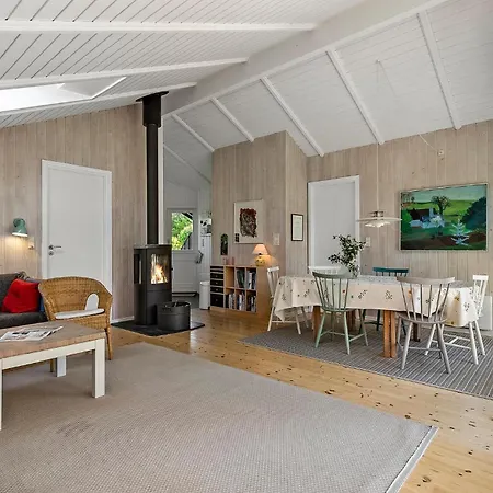 بيت للعطل 3 Bedroom Stunning In