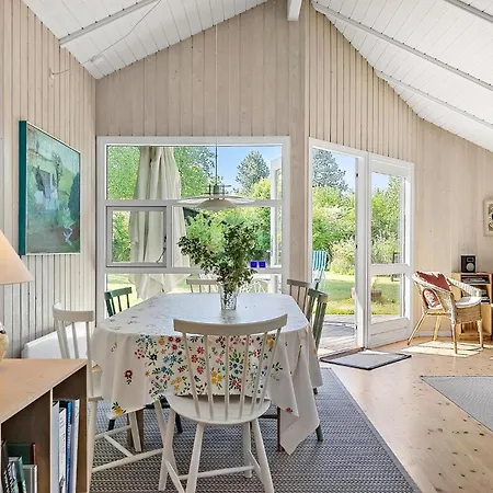 3 Bedroom Stunning In *